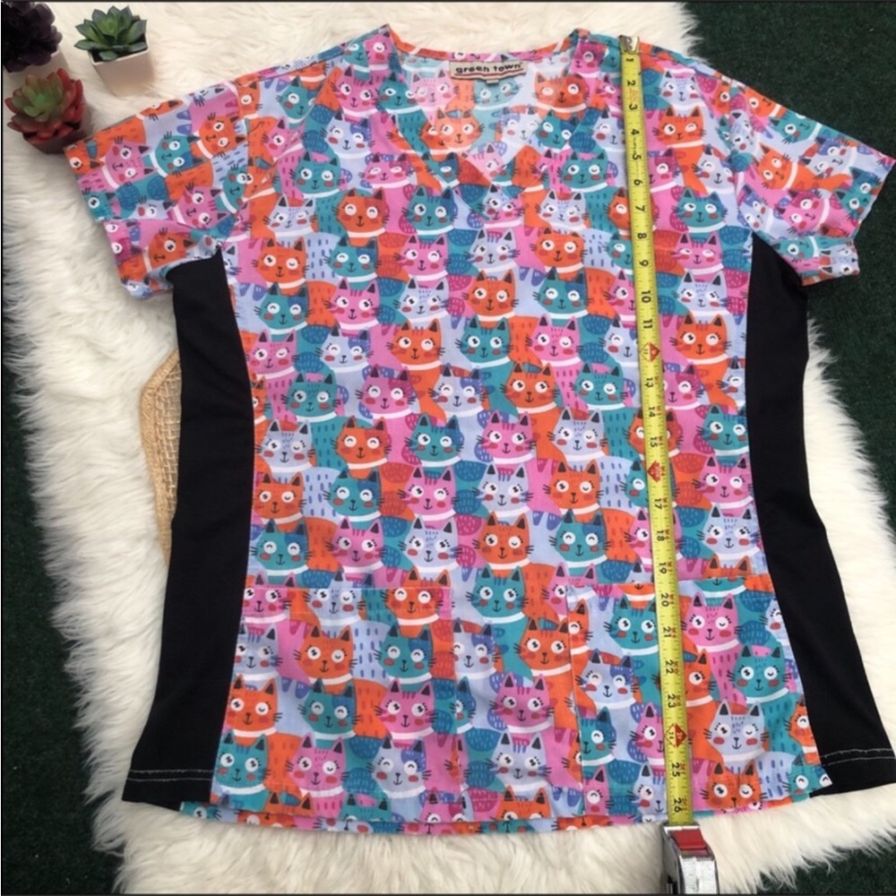 Cat Print Scrub Top - Picture 12 of 15